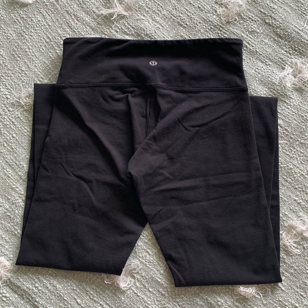 Lululemon black leggings 🍋🍋🍋